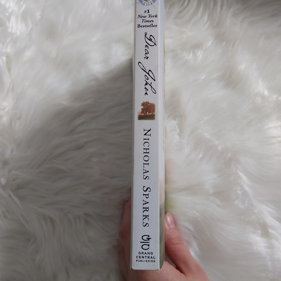 Dear John by Nicholas Sparks Book - Picture 3 of 4
